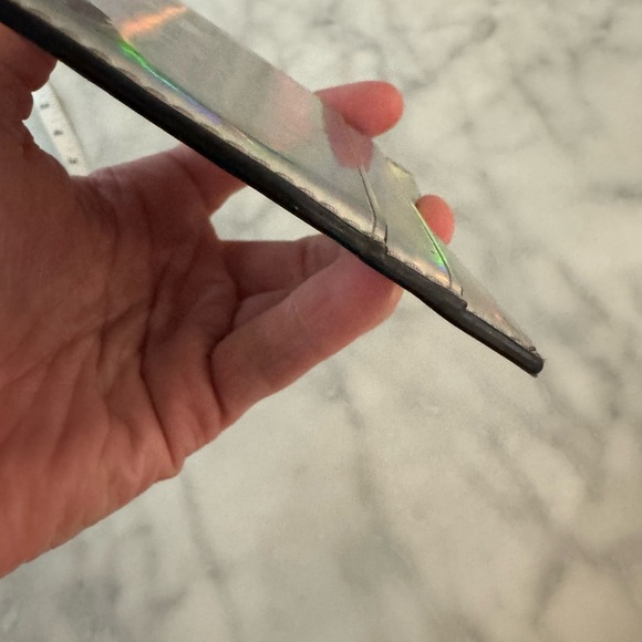 KENDALL + KYLIE Wallet Card Holder Metallic - Picture 4 of 10